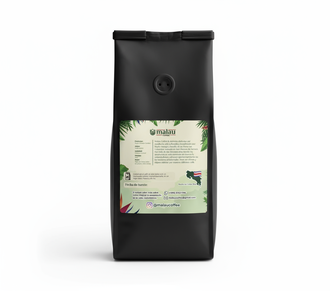 Trasero bolsa Malau Coffee con etiqueta detallada.